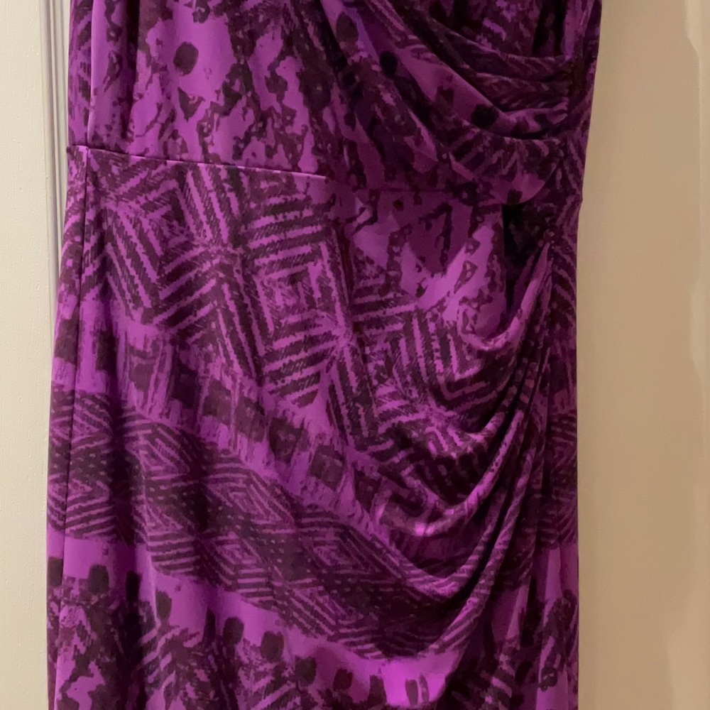 Dress - Picture 2 of 4